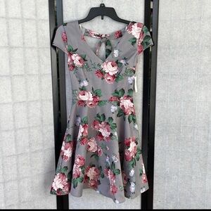B Darlin Floral Mini Dress in Gray and Pink size 3/4